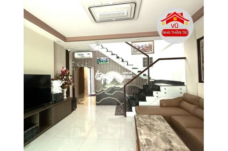 Bán Nhà Đẹp Mặt Tiền Quận 4, gần Vĩnh Khánh, 2 xe hơi tránh, 4 tầng, 5,3 x 9,5m , Nhỉnh 8 Đồng